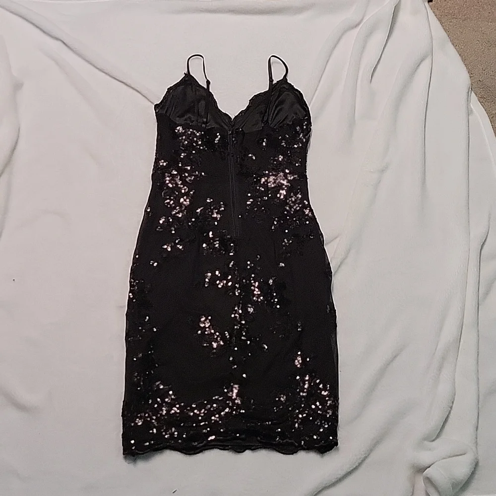 Little black dress! - Picture 2 of 7